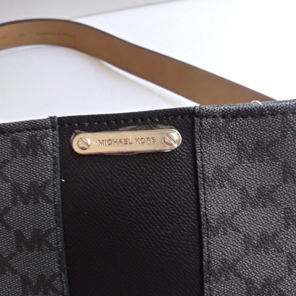 NWT MICHAEL KORS MK SIGNATURE FANNY PACK BAG - Picture 2 of 6